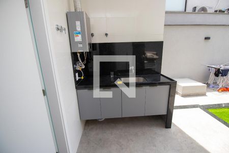 Casa de condomínio à venda com 300m², 4 quartos e 3 vagasÁrea de Serviço/ Quintal