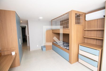 Casa de condomínio à venda com 300m², 4 quartos e 3 vagasQuarto 3