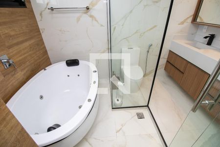 Casa de condomínio à venda com 300m², 4 quartos e 3 vagasBanheiro quarto 4