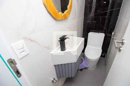 Casa de condomínio à venda com 300m², 4 quartos e 3 vagasLavabo