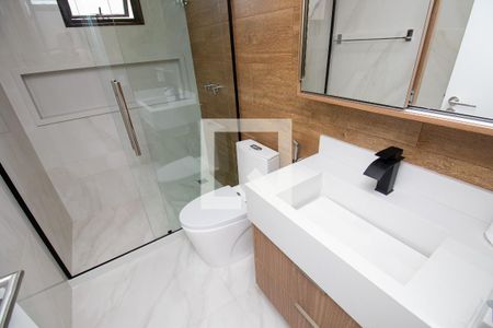 Casa de condomínio à venda com 300m², 4 quartos e 3 vagasBanheiro quarto 3