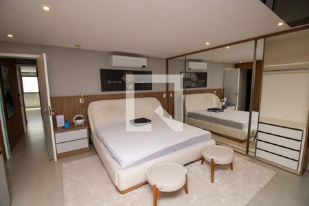 Casa de condomínio à venda com 300m², 4 quartos e 3 vagasQuarto 4