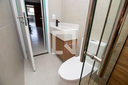 Casa de condomínio à venda com 300m², 4 quartos e 3 vagasBanheiro quarto 1