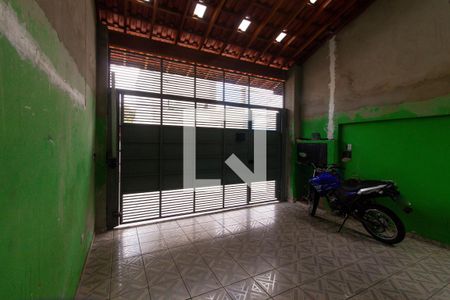 Casa à venda com 125m², 4 quartos e 1 vaga Casa à venda com 125m², 4 quartos e 1 vagaGaragem