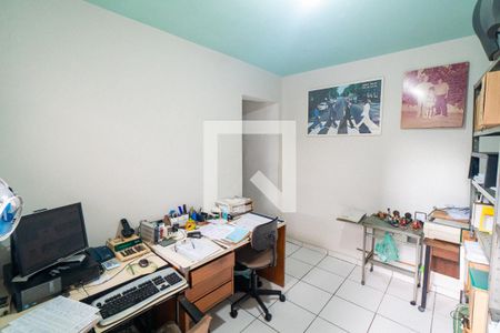 Casa à venda com 140m², 3 quartos e 2 vagasEscritório