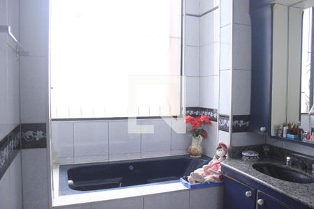 Apartamento à venda com 128m², 3 quartos e 2 vagasBanheiro da suíte 1