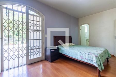 Casa à venda com 382m², 4 quartos e 4 vagas Casa à venda com 382m², 4 quartos e 4 vagasSuíte 1