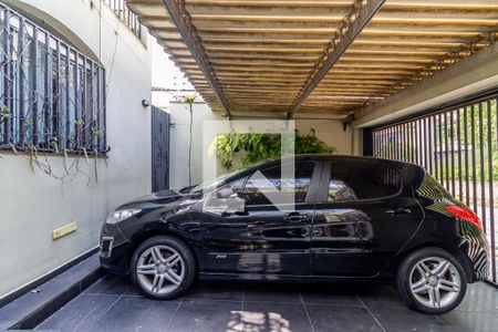 Casa à venda com 382m², 4 quartos e 4 vagas Casa à venda com 382m², 4 quartos e 4 vagasGaragem