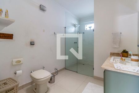 Casa à venda com 382m², 4 quartos e 4 vagas Casa à venda com 382m², 4 quartos e 4 vagasBanheiro Social