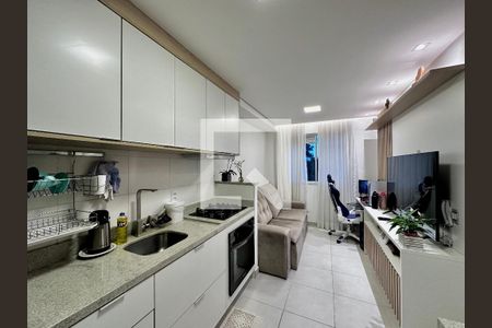 Cozinha de apartamento para alugar com 1 quarto, 26m² em Jardim Mirante, São Paulo
