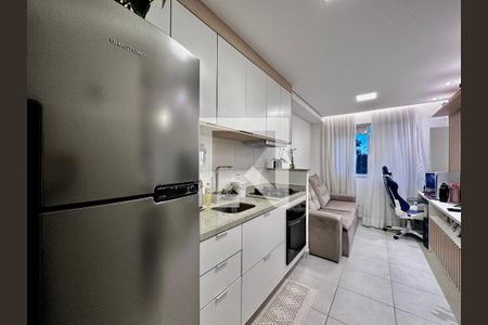 Cozinha de apartamento para alugar com 1 quarto, 26m² em Jardim Mirante, São Paulo