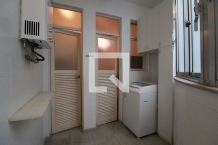 Apartamento à venda com 220m², 3 quartos e 1 vagaÁrea de serviço