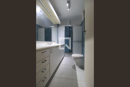 Apartamento à venda com 220m², 3 quartos e 1 vagaBanheiro social