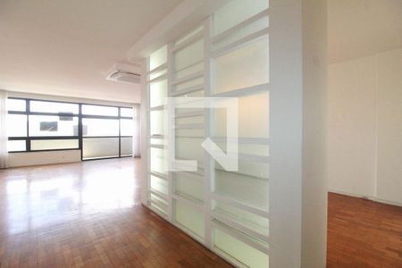 Apartamento à venda com 220m², 3 quartos e 1 vagaSala