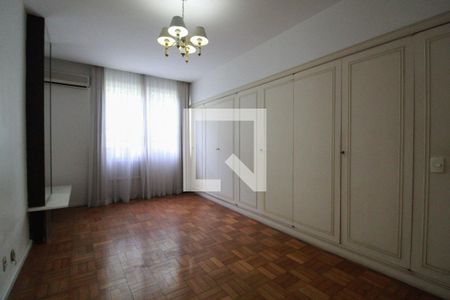 Apartamento à venda com 220m², 3 quartos e 1 vagaSuíte