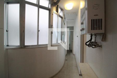 Apartamento à venda com 220m², 3 quartos e 1 vagaÁrea de serviço