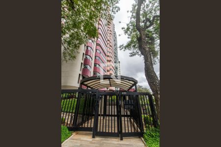 Apartamento à venda com 202m², 4 quartos e 3 vagasVista da Rua