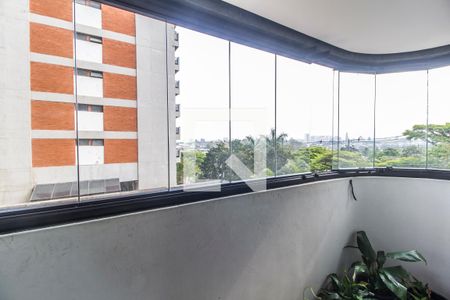 Apartamento à venda com 202m², 4 quartos e 3 vagasVaranda