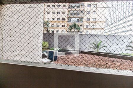 Apartamento à venda com 202m², 4 quartos e 3 vagasVista da Suíte 2