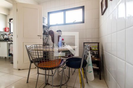 Apartamento à venda com 202m², 4 quartos e 3 vagasCozinha