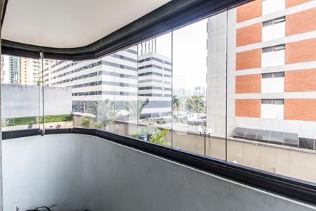 Apartamento à venda com 202m², 4 quartos e 3 vagasVaranda