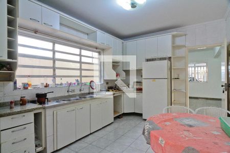 Casa para alugar com 245m², 4 quartos e sem vagaCozinha