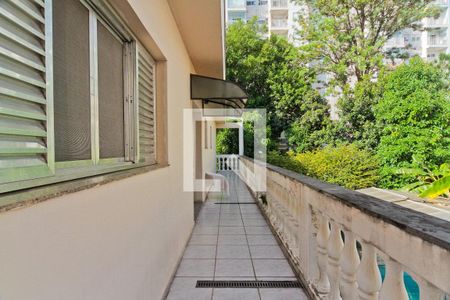 Casa para alugar com 245m², 4 quartos e sem vagaVaranda