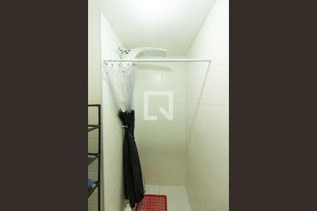 Banheiro de apartamento para alugar com 1 quarto, 27m² em Vila Ema, São Paulo