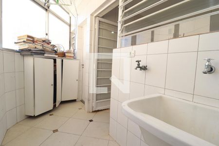 Apartamento para alugar com 66m², 3 quartos e 1 vagaÁrea de Serviço