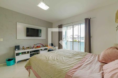 Casa de condomínio à venda com 329m², 4 quartos e 2 vagasSuíte 1