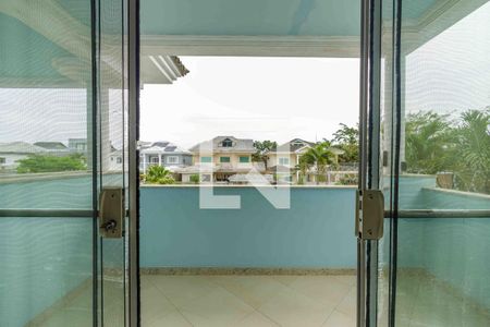 Casa de condomínio à venda com 329m², 4 quartos e 2 vagasVaranda da Suíte 1