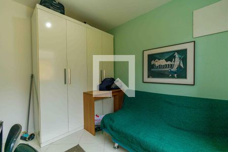 Casa de condomínio à venda com 329m², 4 quartos e 2 vagasQuarto