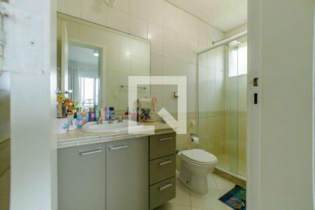 Casa de condomínio à venda com 329m², 4 quartos e 2 vagasBanheiro da Suíte 3