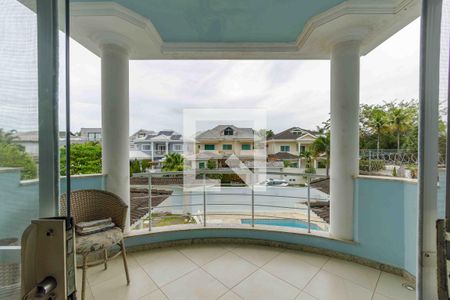 Casa de condomínio à venda com 329m², 4 quartos e 2 vagasVaranda da Suíte 2