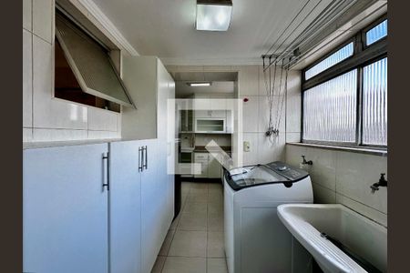 Apartamento à venda com 72m², 2 quartos e 1 vagaÁrea de Serviço