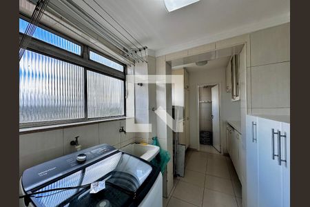 Apartamento à venda com 72m², 2 quartos e 1 vagaÁrea de Serviço