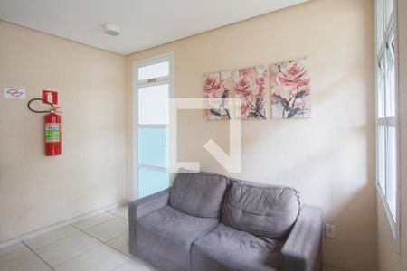 Hall de apartamento para alugar com 2 quartos, 52m² em Parque Maria Helena, São Paulo
