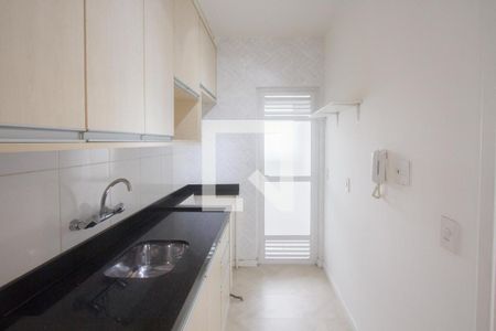 Cozinha de apartamento para alugar com 2 quartos, 52m² em Parque Maria Helena, São Paulo