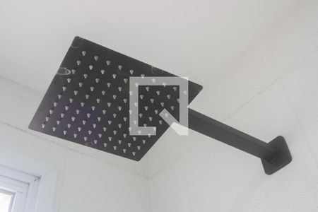 Banheiro de apartamento para alugar com 2 quartos, 52m² em Parque Maria Helena, São Paulo
