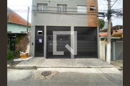 Fachada com plaquinha de apartamento para alugar com 1 quarto, 30m² em Vila Nova Cachoeirinha, São Paulo
