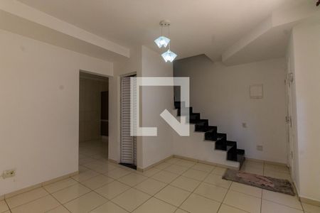 Sala de casa de condomínio para alugar com 2 quartos, 58m² em Vila Aricanduva, São Paulo