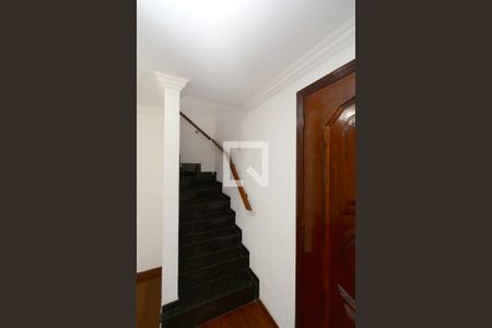 Escada de casa para alugar com 2 quartos, 111m² em Vila Sao Pedro, São Paulo