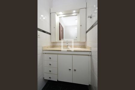 Casa para alugar com 111m², 2 quartos e 1 vagaBanheiro