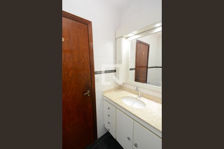 Casa para alugar com 111m², 2 quartos e 1 vagaBanheiro