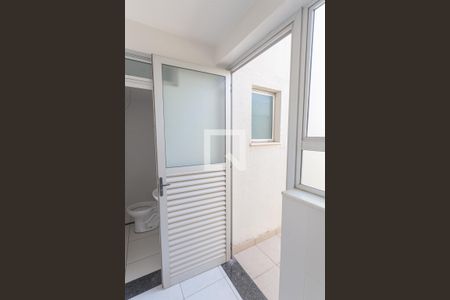 Apartamento para alugar com 280m², 3 quartos e 2 vagas Apartamento para alugar com 280m², 3 quartos e 2 vagasÁrea de Serviço