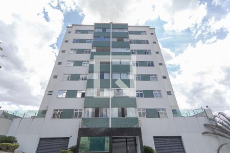 Apartamento para alugar com 280m², 3 quartos e 2 vagas Apartamento para alugar com 280m², 3 quartos e 2 vagasFachada