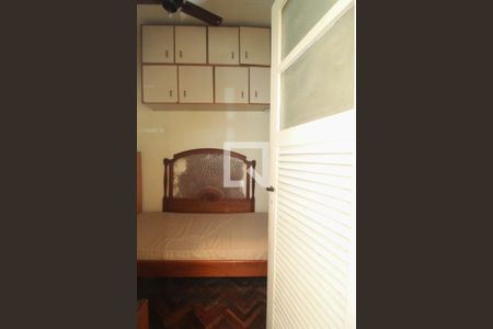 Apartamento à venda com 158m², 4 quartos e 1 vaga Apartamento à venda com 158m², 4 quartos e 1 vagaQuarto 1 da área de serviço