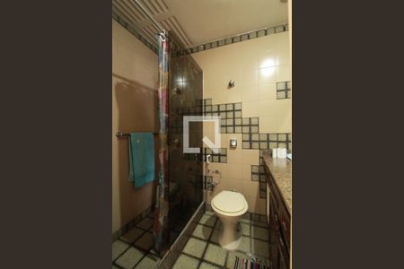 Apartamento à venda com 158m², 4 quartos e 1 vaga Apartamento à venda com 158m², 4 quartos e 1 vagaBanheiro social