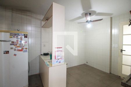 Apartamento à venda com 158m², 4 quartos e 1 vaga Apartamento à venda com 158m², 4 quartos e 1 vagaCopa da cozinha
