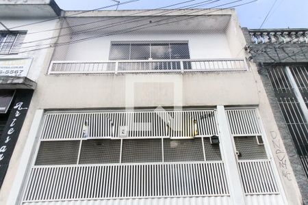 Casa à venda com 80m², 2 quartos e 1 vaga Casa à venda com 80m², 2 quartos e 1 vagaFachada